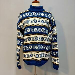 Vintage Hand Knit Norwegian Wool Sweater - Cozy Winter Knitwear, Size XL